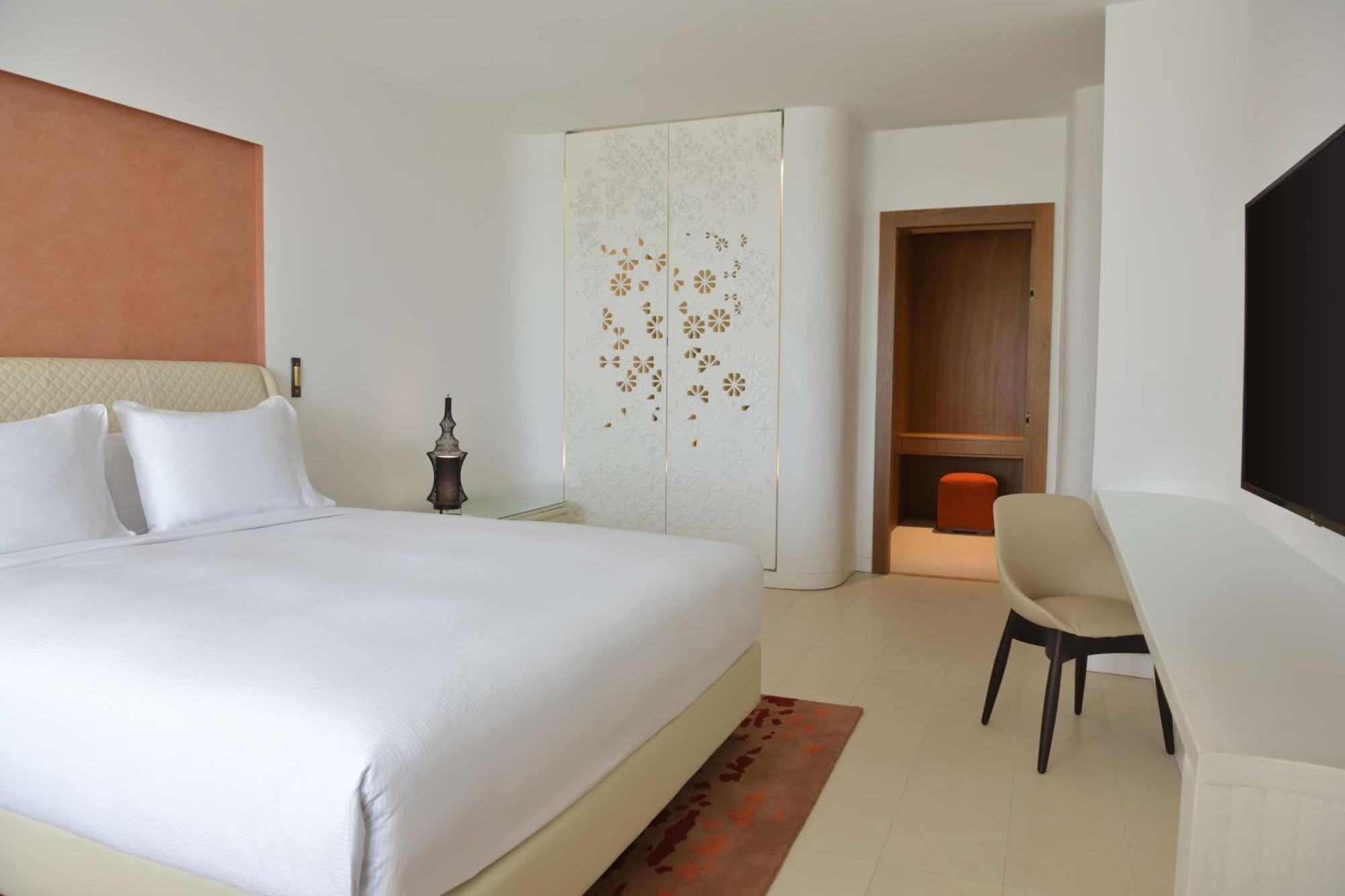 Hilton Bay & 5*
